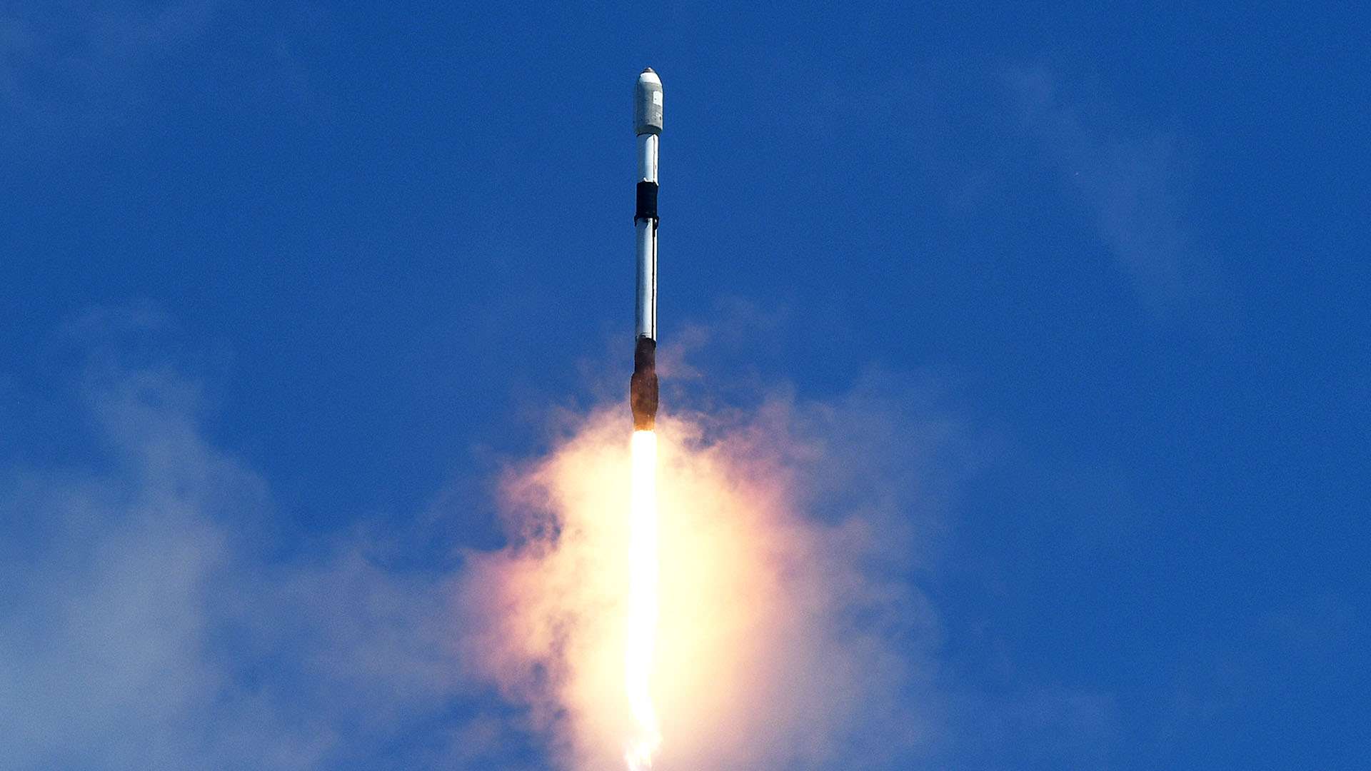 Elon Musk’s SpaceX rocket launch visible tonight in two US states – but even bigger blast-off planned in weeks Elon Musk’s SpaceX rocket launch visible tonight in two US states – but even bigger blast-off planned in weeks