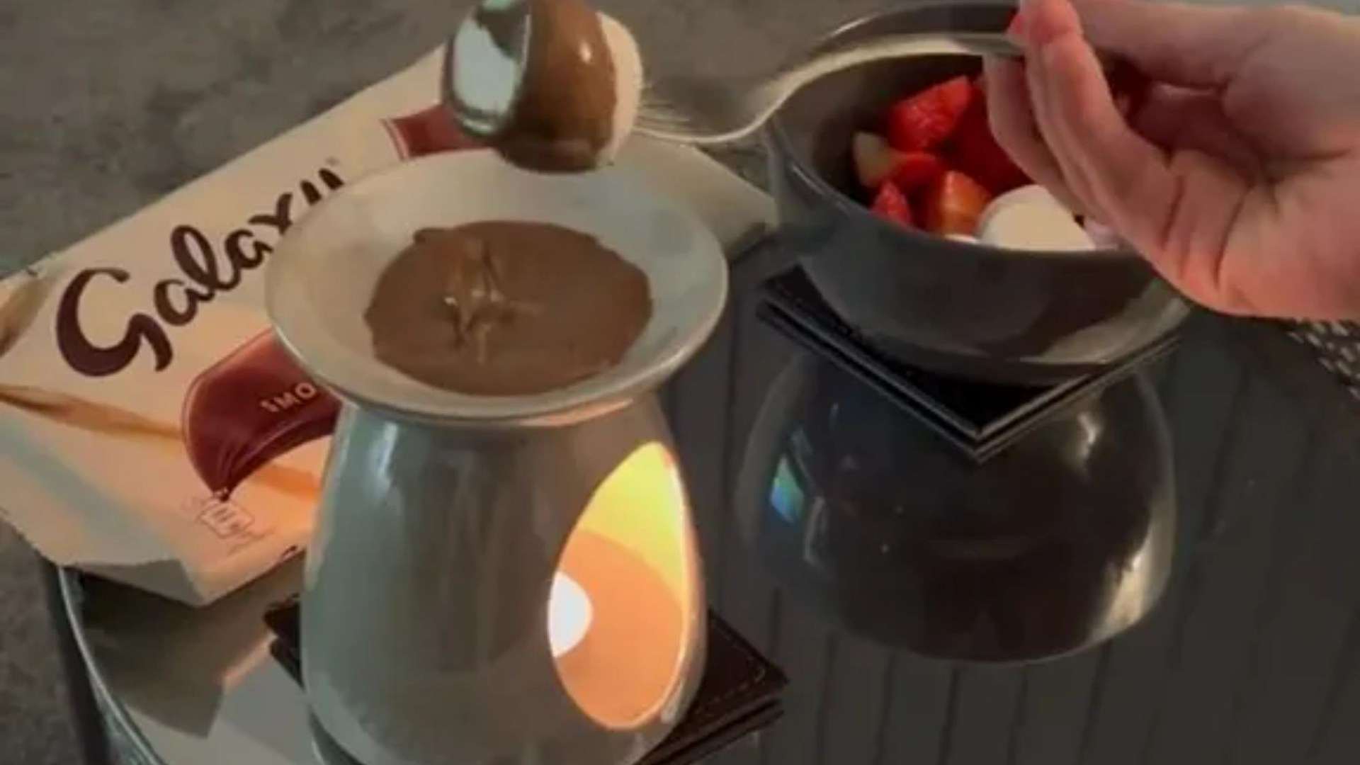 ‘What a crackin’ idea!’ People say as woman shows new way to use wax melts and it’s so good it’s become her ‘obsession’ 