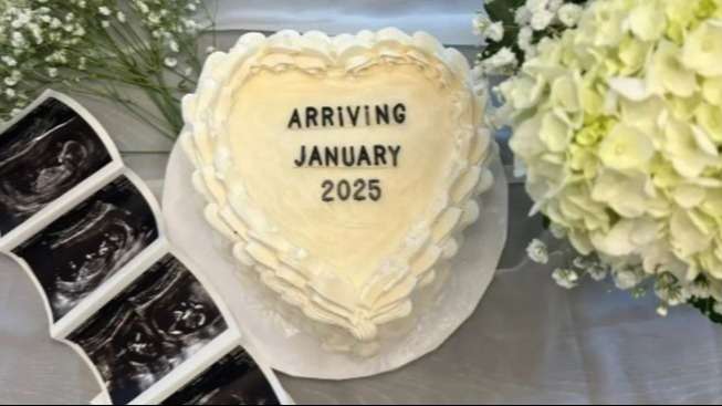 See the moment mum-to-be’s gender reveal cake arrives looking like a ‘toddler did it’ & the second attempt is even WORSE