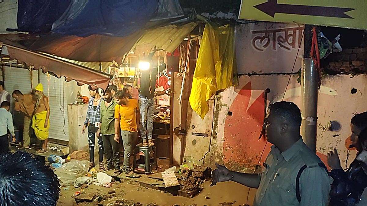 A wall collapsed outside the Mahakal temple in Ujjain