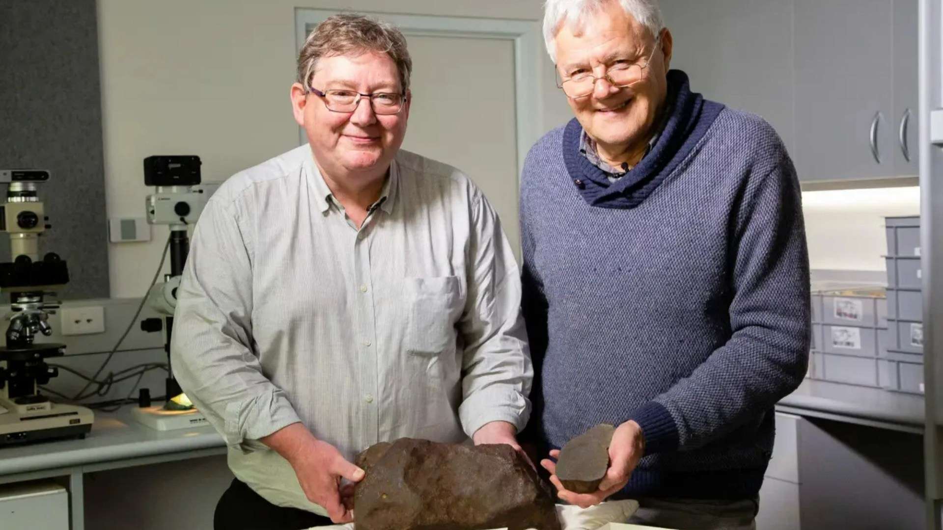 How lucky treasure hunter who hoarded ‘gold’ for years discovered it was actually 4.6BILLION-year-old space rock How lucky treasure hunter who hoarded ‘gold’ for years discovered it was actually 4.6BILLION-year-old space rock