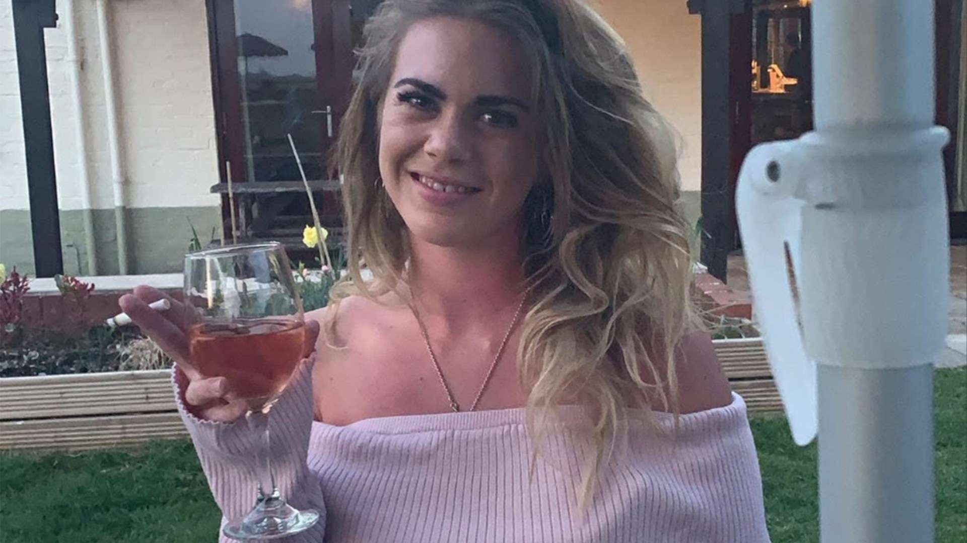 Ex-Tory MP’s daughter was punched in the face by her husband in front of their child, court hears Ex-Tory MP’s daughter was punched in the face by her husband in front of their child, court hears