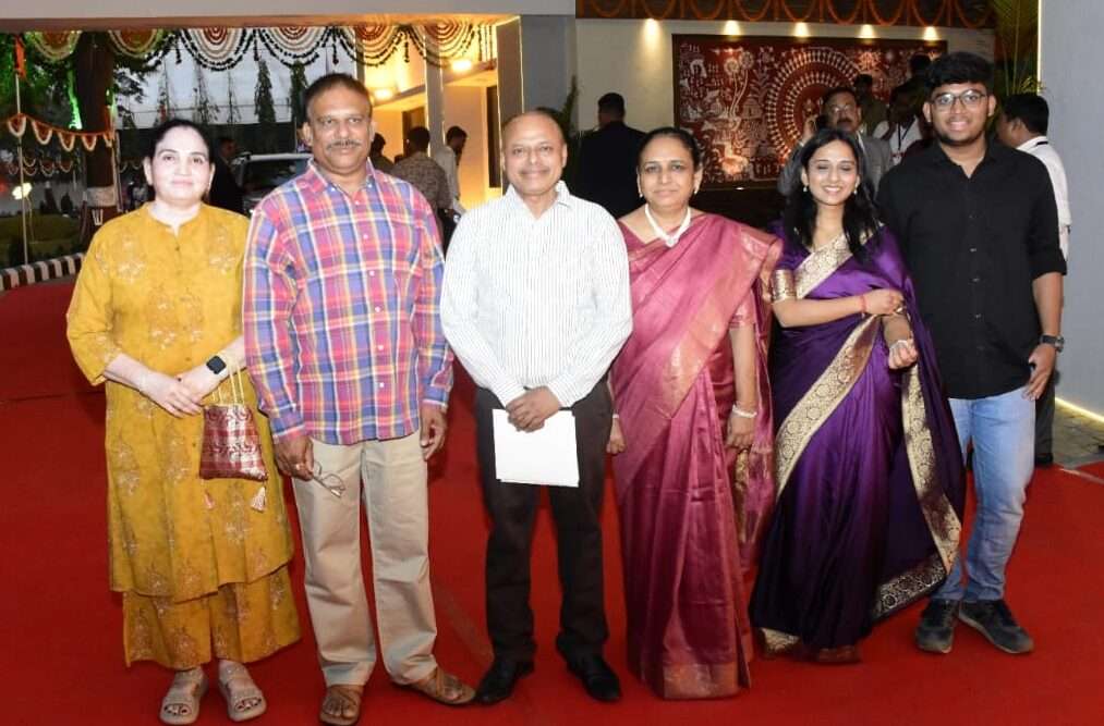 Chief Minister of Hemantbhai Chauhan of Vyara saved the wedding ceremony with elderly price