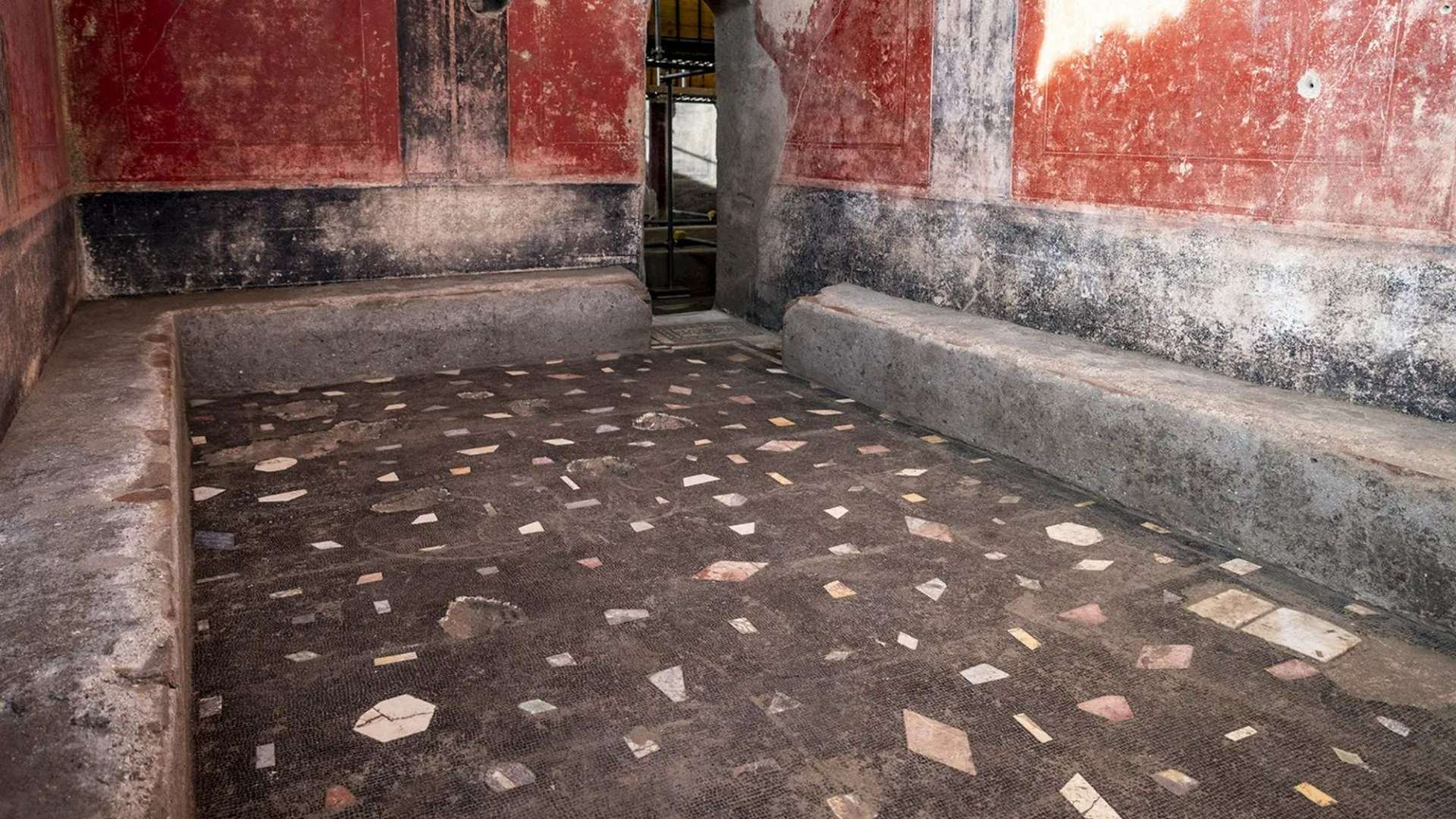 ‘Once in a century’ Pompeii discovery as ancient luxury SPA is saved from ashes with thermal baths & stunning mosaic ‘Once in a century’ Pompeii discovery as ancient luxury SPA is saved from ashes with thermal baths & stunning mosaic
