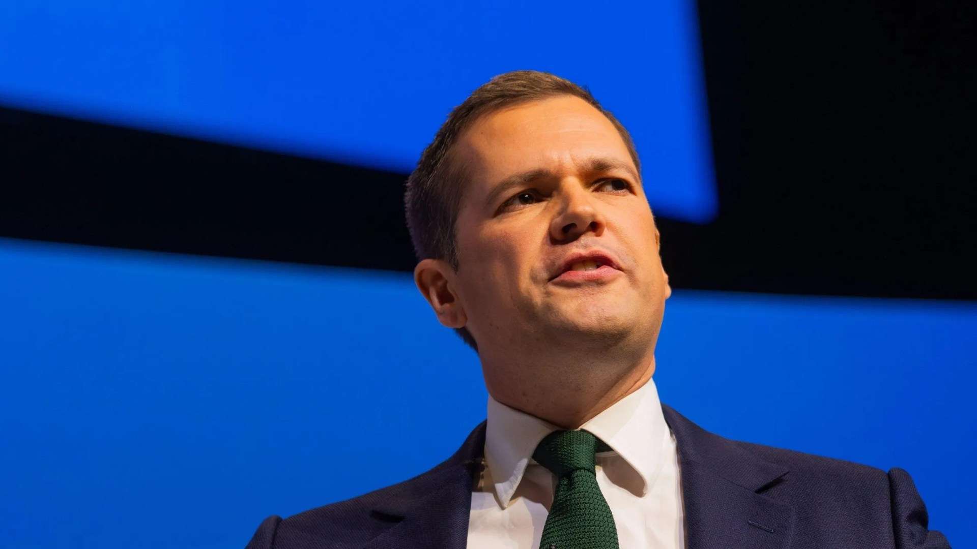 Robert Jenrick won’t rule out DEAL with Reform after Farage’s party beat Labour in bombshell poll Robert Jenrick won’t rule out DEAL with Reform after Farage’s party beat Labour in bombshell poll