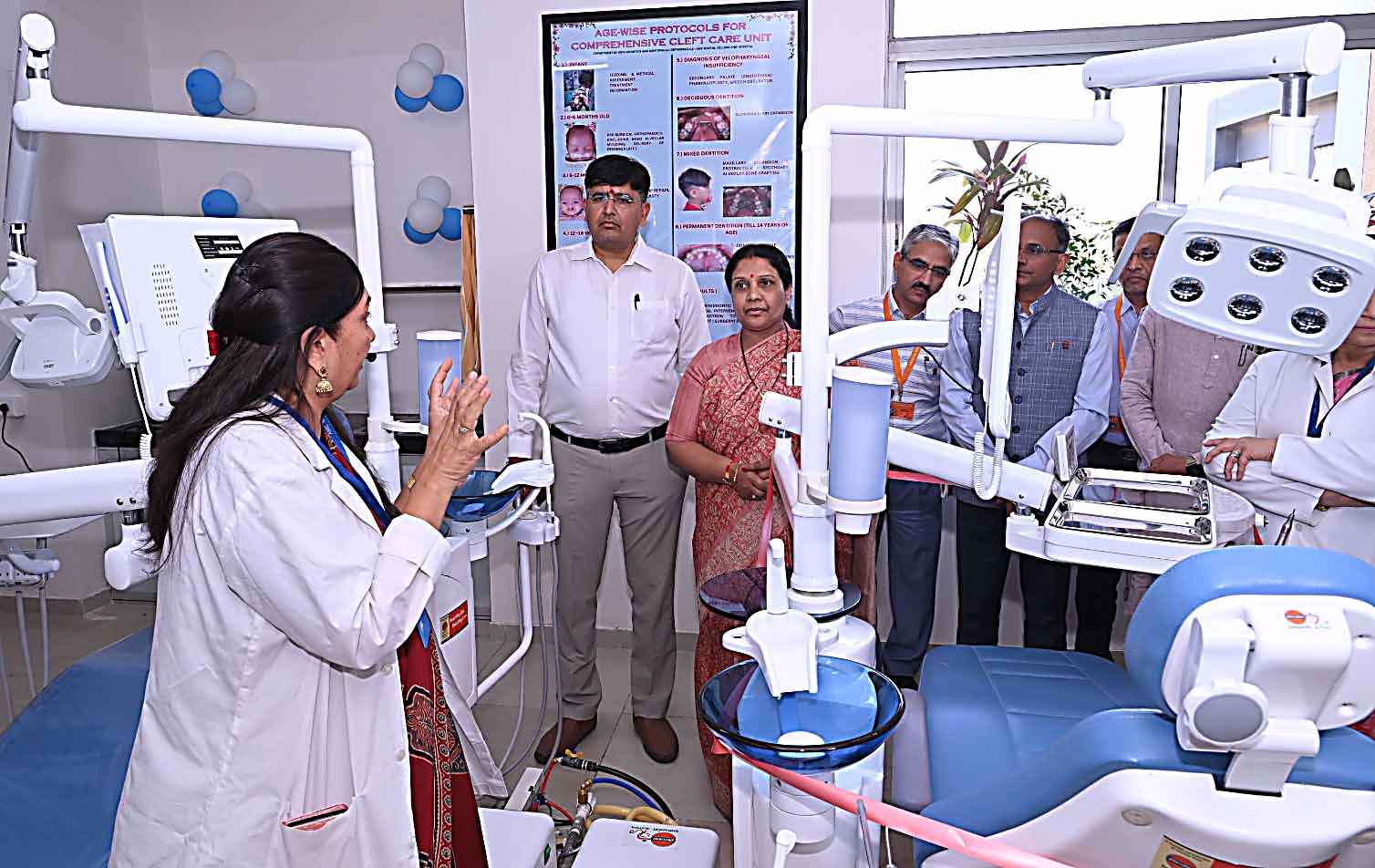 Gujarat's First Dental Excellence Center: Children with lips and palms will be treated. Gujarat's First Dental Excellence Center: Children with lips and palms will be treated.