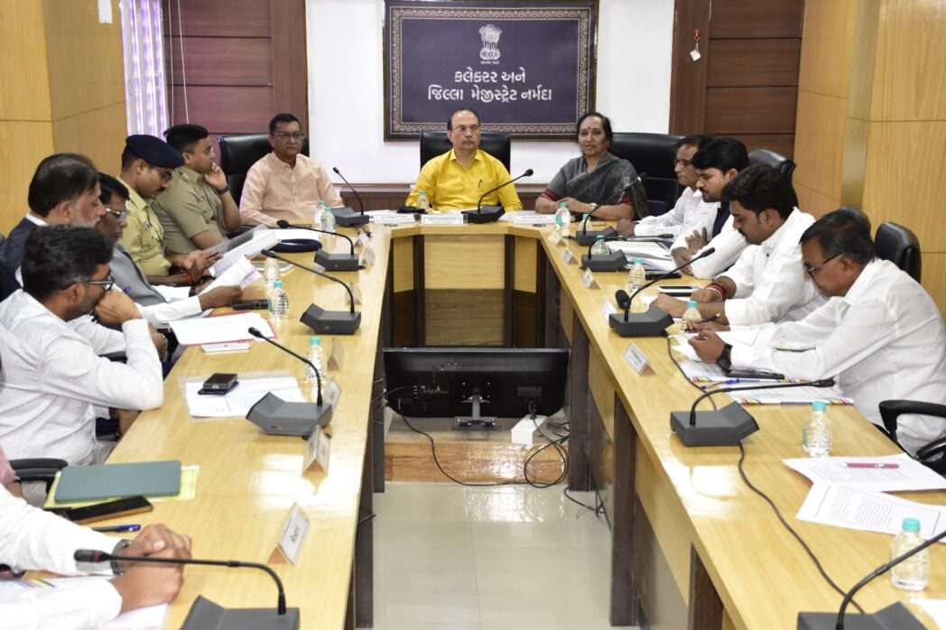 Members of the same civil code committee held a meeting at Narmada District SevaSadan