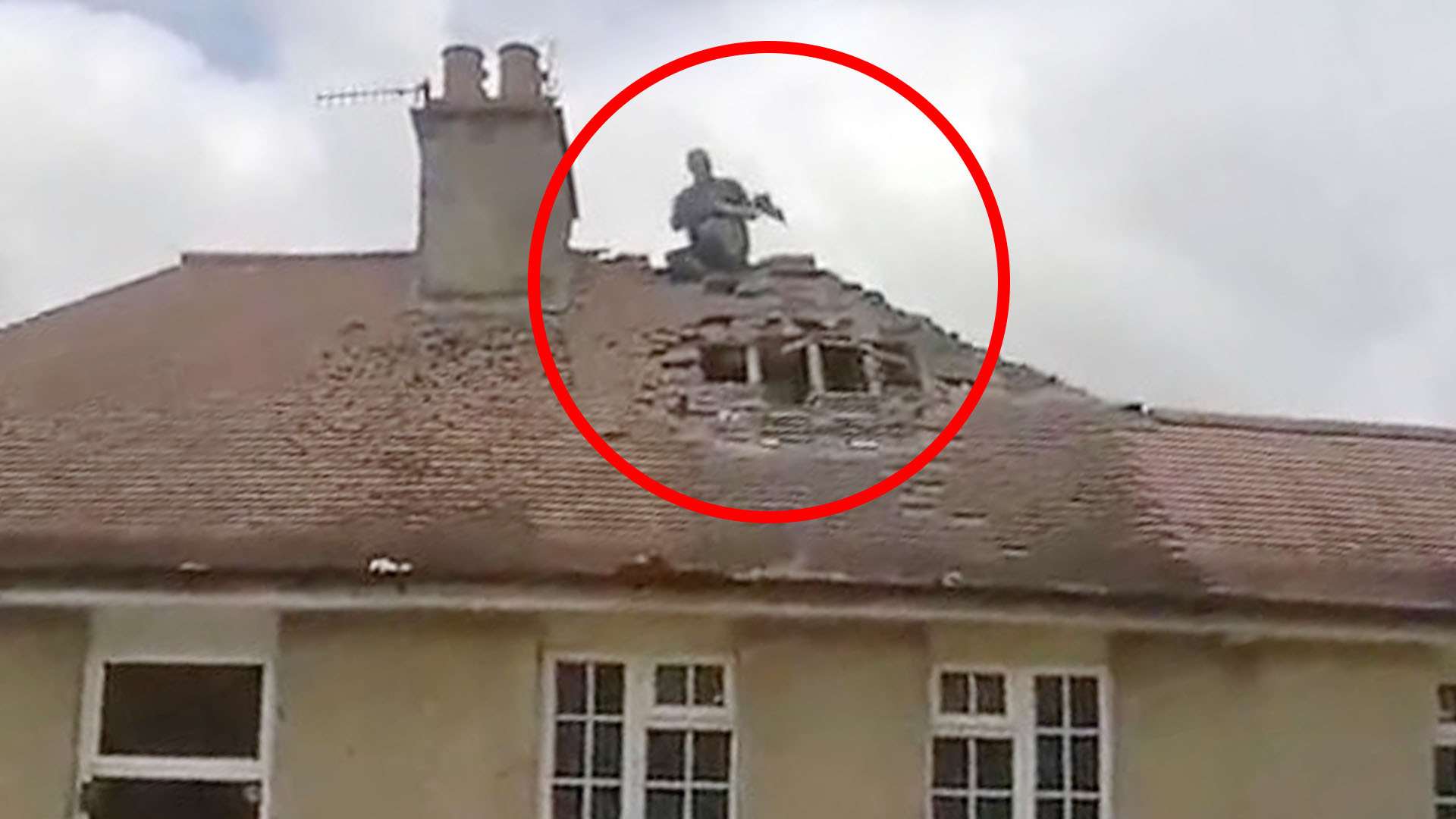 ‘Britain’s worst neighbour’ is jailed after tearing roof tiles from couple’s home in 7yr war over garden fence ‘Britain’s worst neighbour’ is jailed after tearing roof tiles from couple’s home in 7yr war over garden fence