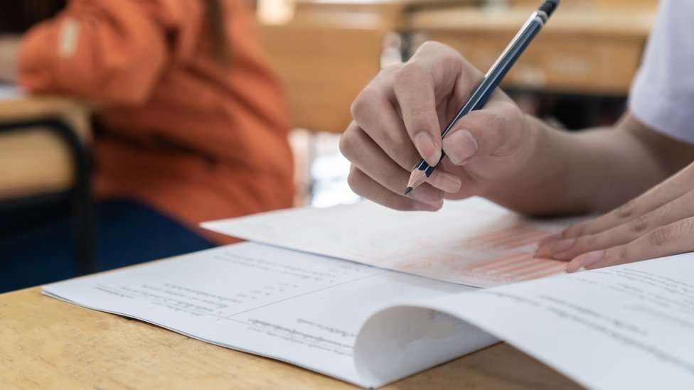 A written examination will be held on April 7 for the 3rd position of non -weapon PSI